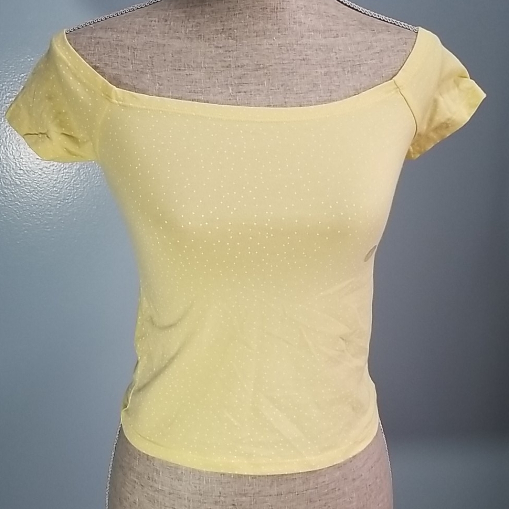 PacSun Basics Pale Yellow Off Shoulder Crop Top Size Small NWT